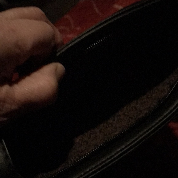 Black crossbody with textured front and front zipper and zipper top - Picture 4 of 4